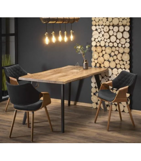 Stół sprawdzi się w aranżacji w stylu industrialnym, nowoczesnym, oraz modern.