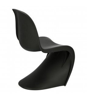 Wygodne krzesło Balance PP czarne idealnie wpisze się do nowoczesnego salonu lub industrialnej jadalni.