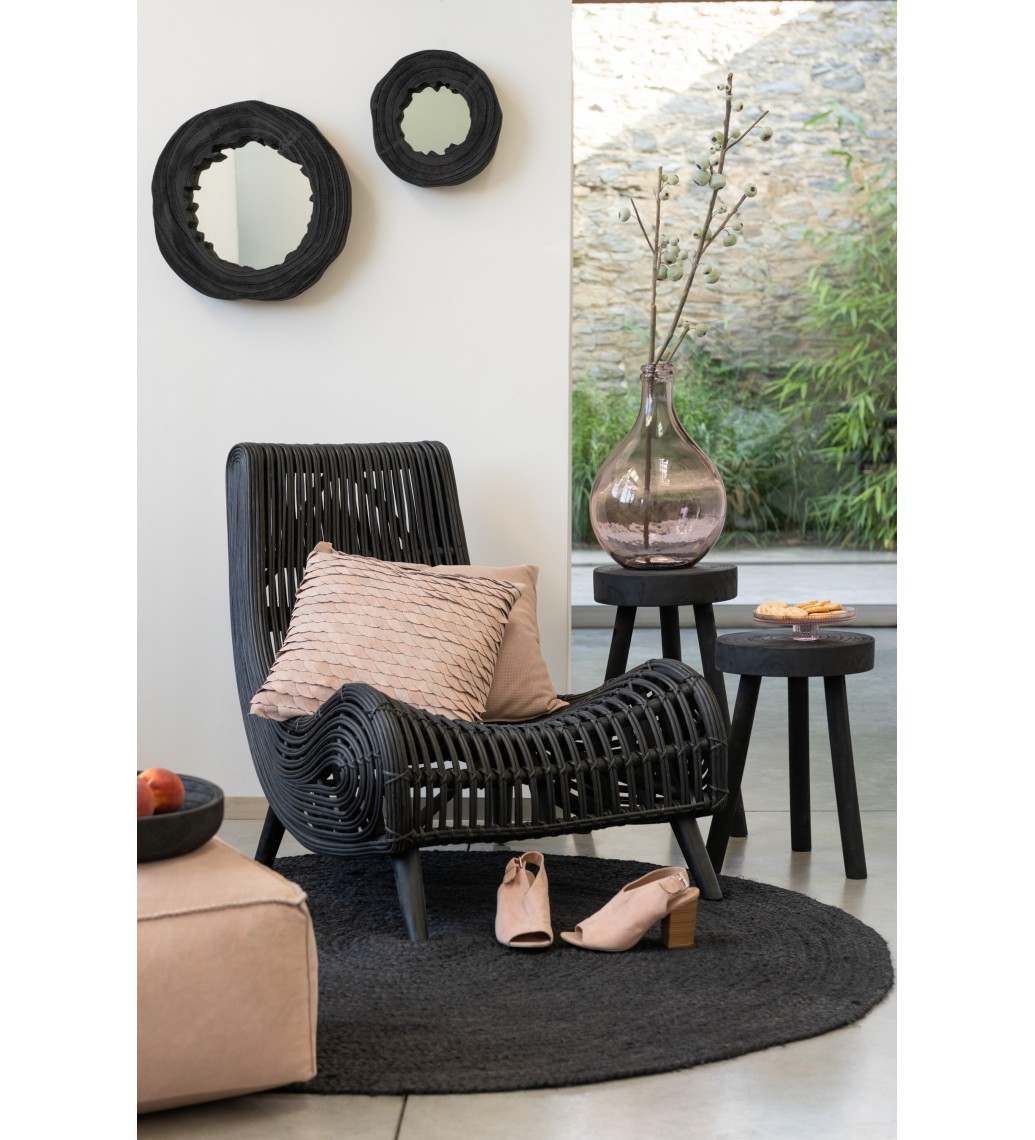 Fotel Back in Black sprawdzi się w stylu boho, skandynawskim, minimalistycznym czy industrialnym.