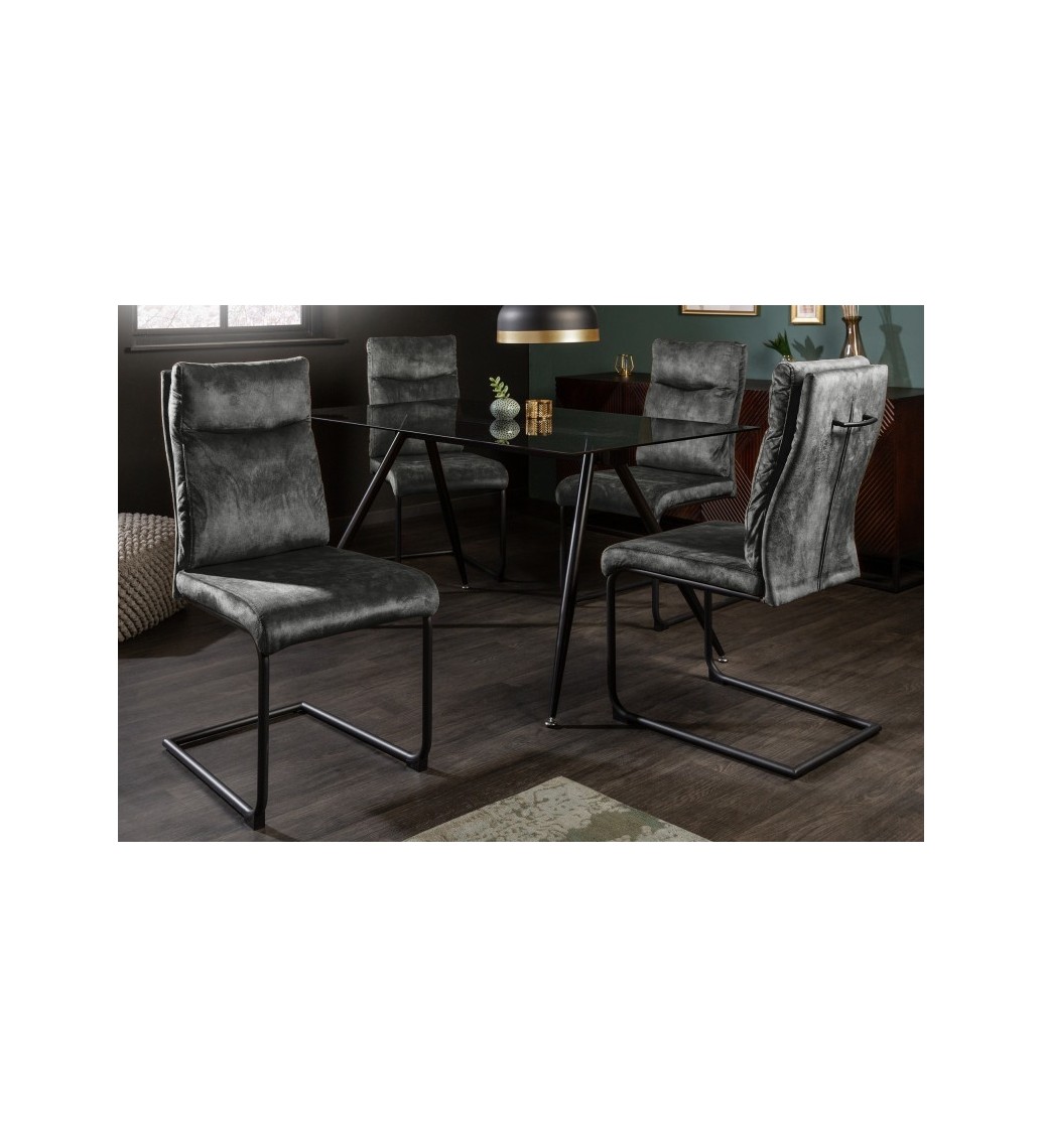 Piękne krzesło GREGORY industrialnym stylu do salonu oraz jadalni urządzonych w stylu nowoczesnym oraz klasycznym.