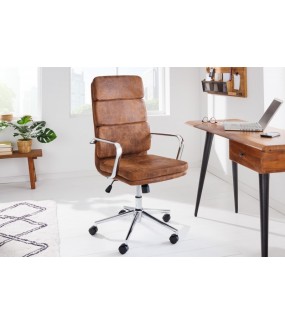 Fotel biurowy LUGO brązowy do biura, domowego gabinetu czy pokoju młodzieżowego.