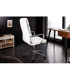Fotel biurowy LUGO biały do biura, domowego gabinetu czy pokoju młodzieżowego.