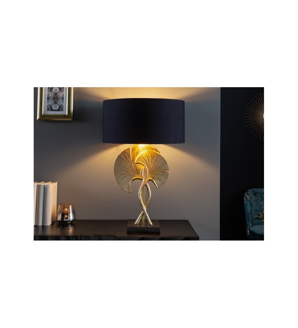 Lampa stołowa SORIA 40 cm czarno złota sprawdzi się w stylu klasycznym, boho, glam czy nowoczesnym.