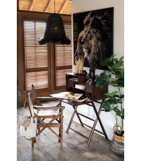 Krzesło Director brązowe z drewna oraz skóry do salonu w stylu retro.