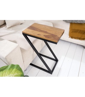 Stolik kawowy ALVITO 30 cm drewno sheesham do salonu urządzonego w stylu industrialnym.