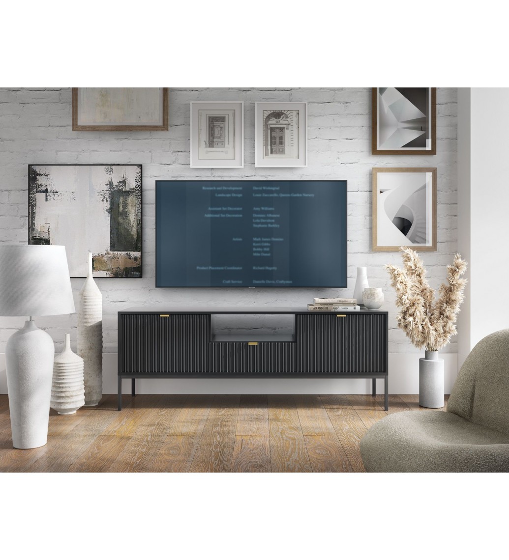 Stolik pod TV ESPINO 154 cm czarny do salonu urządzonego w stylu nowoczesnym.