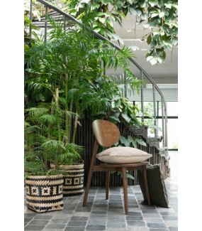 Krzesło MATAMBEZ 45 cm przepięknie zaaranżuje wnętrze salonu, pokoju, jadalni czy kuchni.