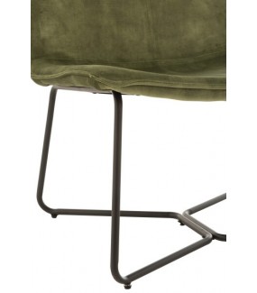 Fotel ISABEL zielony świetnie zaprezentuje się w salonie, pokoju w stylu industrialnym.