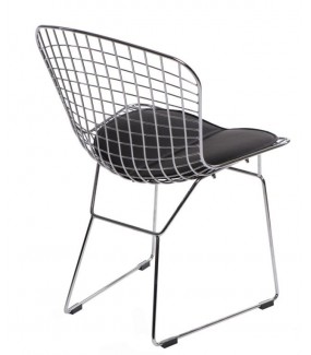 Krzesło Harry genialnie zaprezentuje się w jadalni w stylu industrialnym