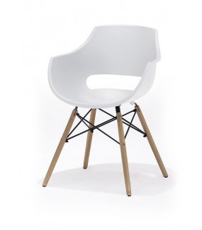 Krzesło idealnie wpisze się we wnętrza industrialne oraz modern classic. Sprawdzi się w przestrzeni publicznej