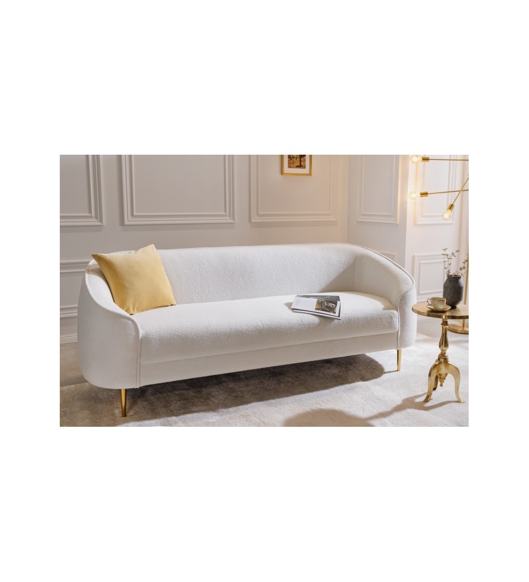 Wygodna sofa Estella idealna do wnętrz glamour.