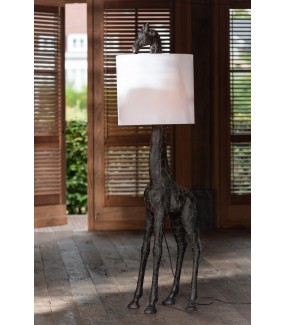 Oryginalna lampa podłogowa Giraffe świetnie zaaranżuje wnętrza salonu w stylu nowoczesnym oraz retro.