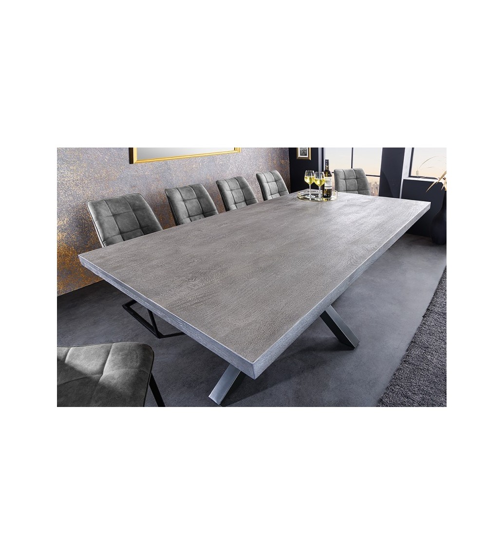 Piękny stół SPIDER do salonu w stylu industrialnym, przemysło9wym oraz loftowym.