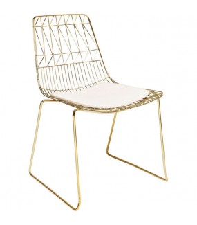 Krzesło SOLO złote wpisze się w aranżacje klasyczne, nowoczesne, retro, vintage oraz industrialne.