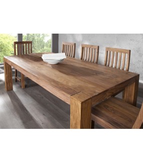 stół z drewna litego do jadalni