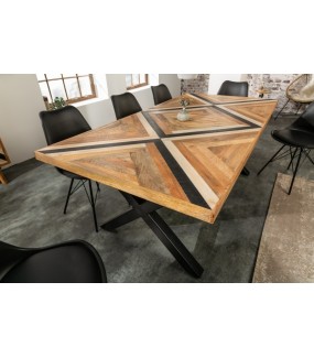 Stół LONA 200 cm Mango do jadalni w stylu retro. Fajnie będzie się prezentował w pokoju w stylu industrialnym.