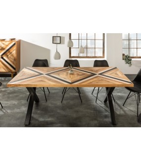 Stół LONA 200 cm Mango do jadalni w stylu retro. Fajnie będzie się prezentował w pokoju w stylu industrialnym.