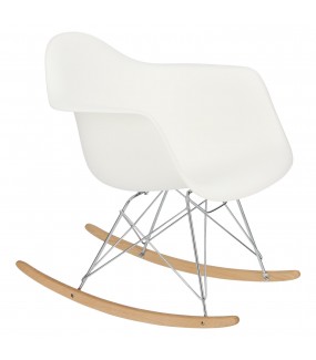 Krzesło o ciekawym oparciu świetnie będzie się prezentować w pokoju w stylu skandi lub nowoczesnej jadalni.