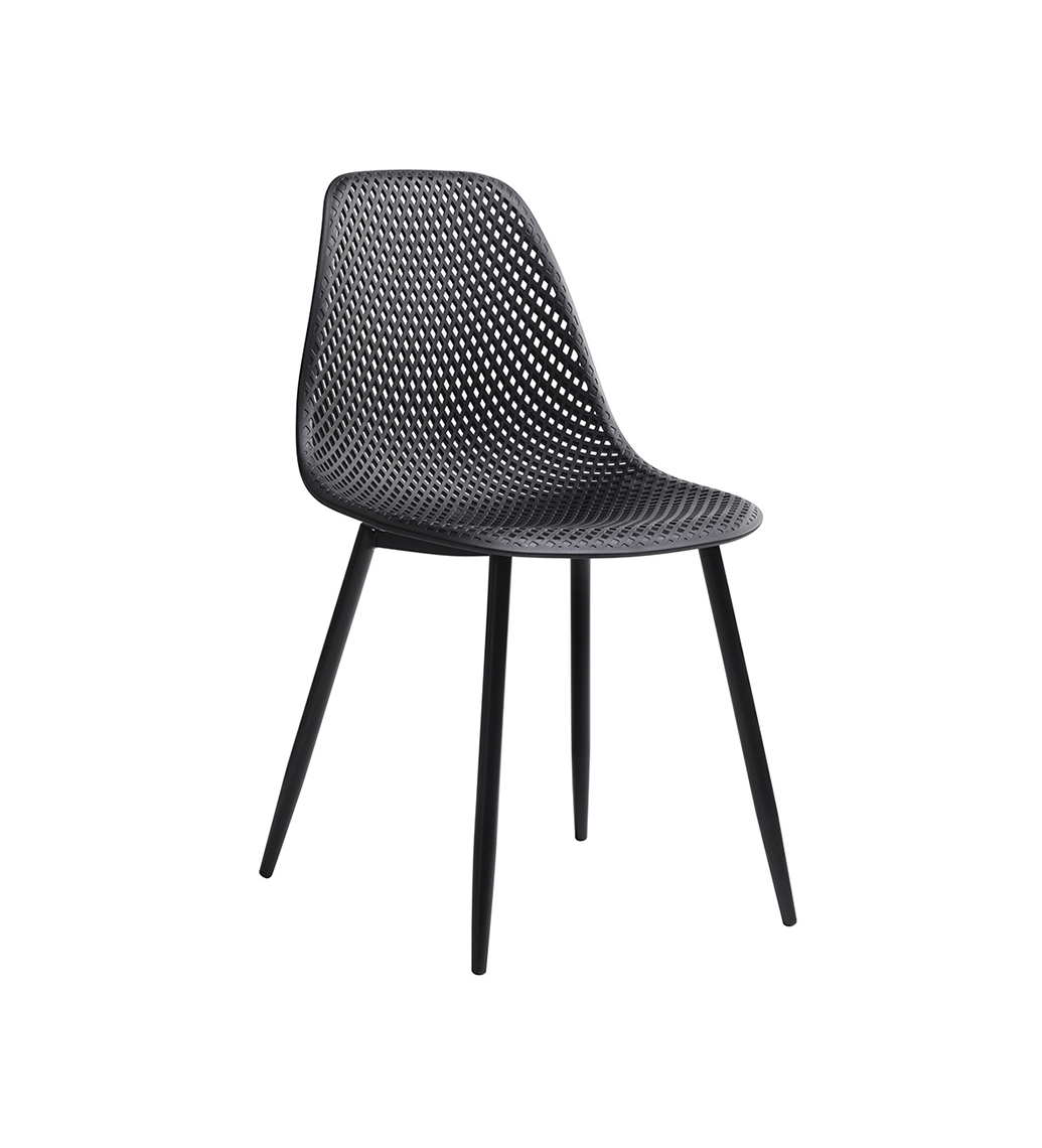 Krzesło TIVO czarne genialnie sprawdzi się w industrialnej jadalni lub nowoczesnym pokoju.
