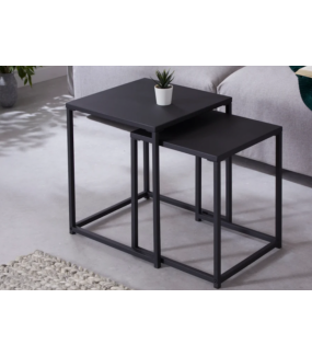 Zestaw dwóch czarnych metalowych stolików pomocniczych DOS UNO do pokoju, salonu czy przedpokoju