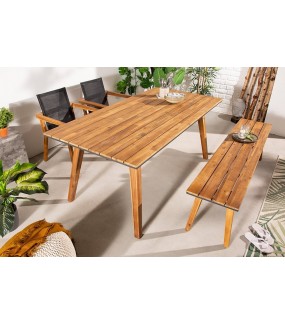 Stół ogrodowy BORNEO 180 cm z drewna akacji idealnie sprawdzi się do ogrodu lub taras.